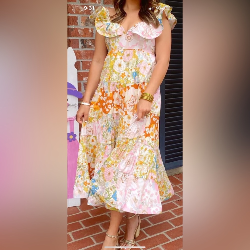 Beulah Style Floral Tiered Maxi Dress
